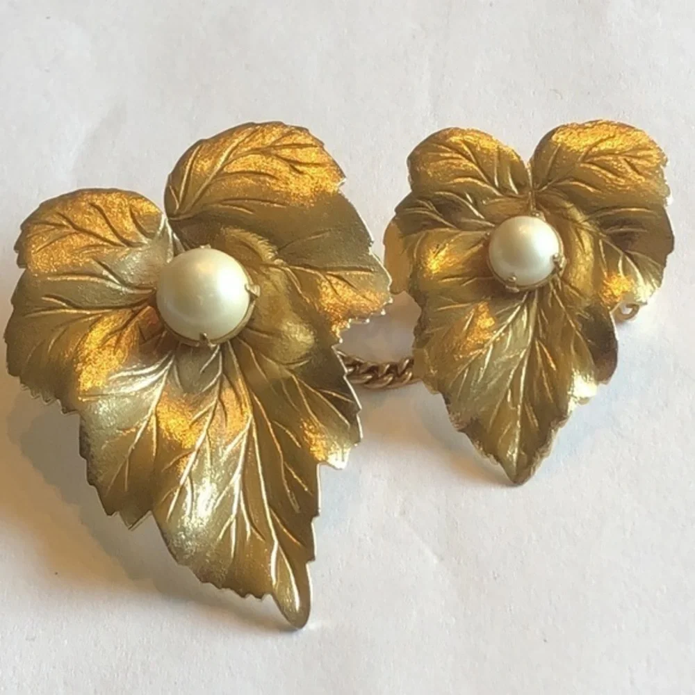 Sarah Coventry Gold Tone Faux Pearl Brooch Shoulder Pins